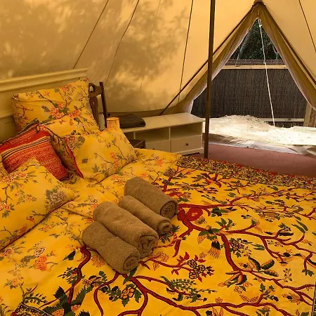 Private Eco Glamping In Alfambras ラグジュアリーテント